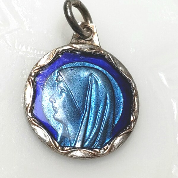 Medalla vintage de Lourdes, colgante francés, esmalte azul, medallas de la Virgen María, gruta de la visión de Santa Bernadette, joyería católica