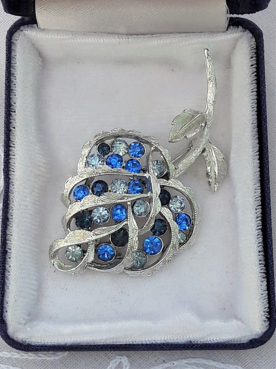 Vintage Coro Brooch, Flower Blue Rhinestones Pin,… - image 4