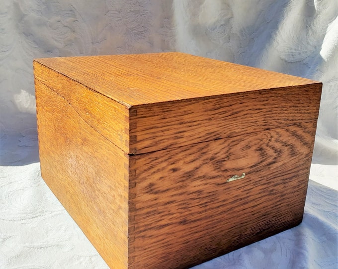 Vintage Globewernicke Box, Oak Index File Box, No. 7510C, Brass
