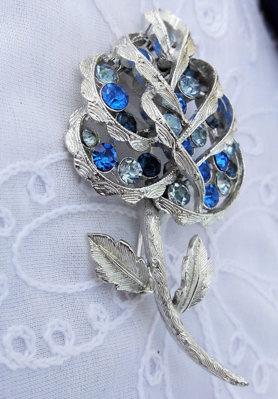 Vintage Coro Brooch, Flower Blue Rhinestones Pin,… - image 8