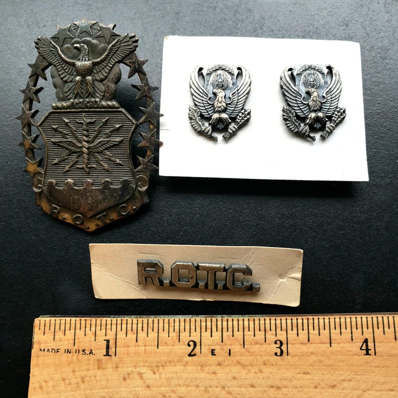 Vintage ROTC US Air Force Eagle Pins & Badge, Reserved Officers ...