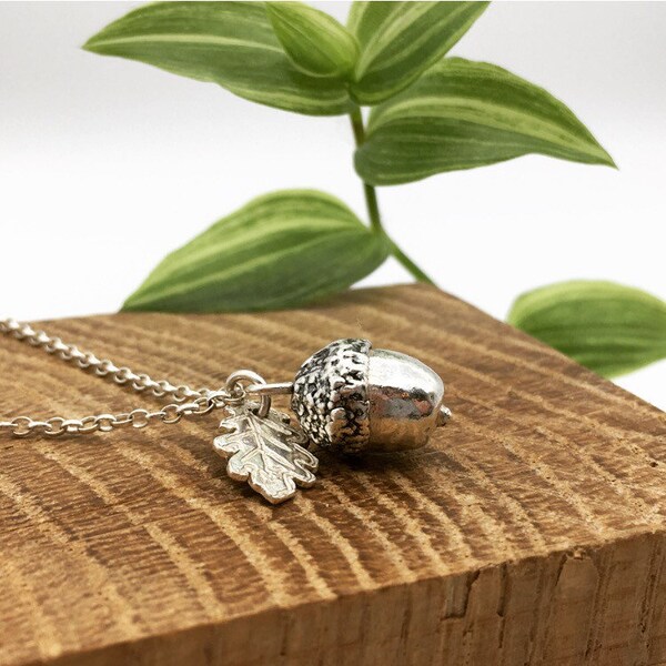 Solid Silver Acorn necklace