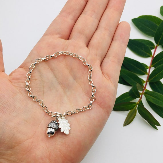 Silver on sale acorn bracelet