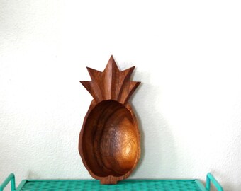 vintage pineapple bowl / retro pineapple decor / kitsch pineapple server / wood pineapple basket / pineapple toothpick holder / party tray