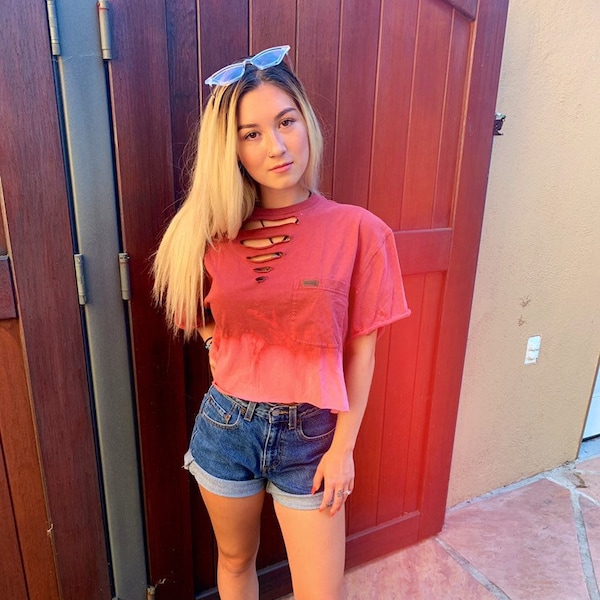 Festival shirt, acid wash crop top, red bleached crop top, street style, recycled fashion, concert shirt, crop top, trendy crop top