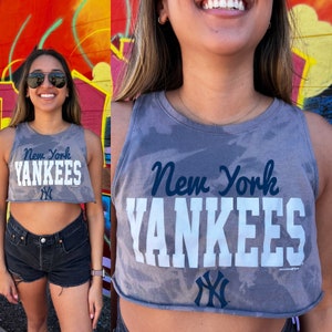 MLB NY Yankees Watercolor Monogram NY Cropped Tee