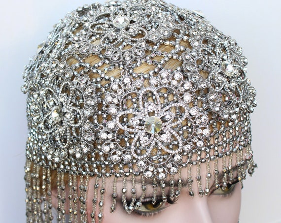 1920s Crystal Bridal Headpiece for Gatsby Wedding Dress roaring 20s Wedding Burlesque Silver Flapper Fully Beaded Cap Bachelorette Hen Party