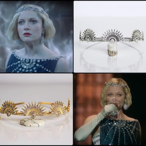 Puede incluir: Im&aacute;genes de diademas y joyas de estilo Art D&eacute;co. Las diademas presentan dise&ntilde;os de rayos de sol con piedras preciosas transparentes. Una es plateada, otra dorada. Una mujer lleva una diadema y pendientes similares.