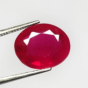 Ruby Gemstone \ Ruby Stone \ Oval Gemstone \ Faceted Ruby Stone \ 12x10x4.5mm