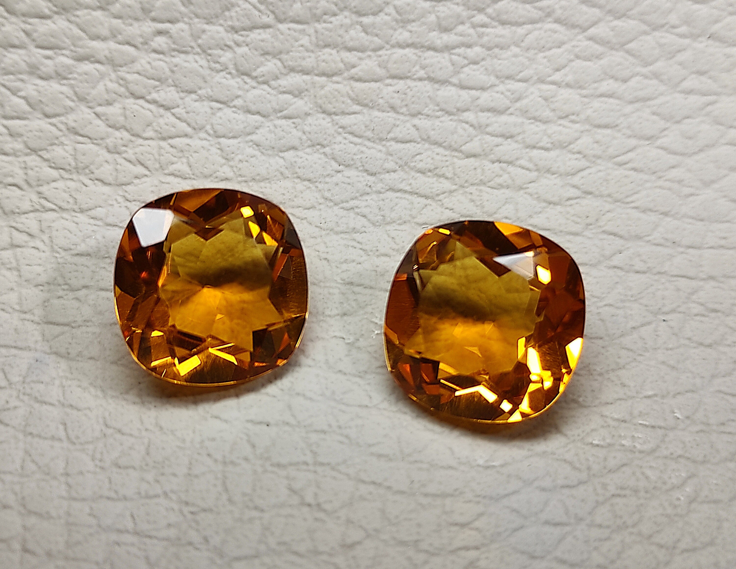 Goldene Citrine facettierten Stein Citrin Paar abgestimmt | Etsy