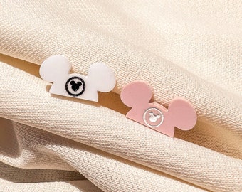 Orecchini a bottone pastello Mickey Mouse Club / Mouseketeers / Cappello con orecchio di Topolino