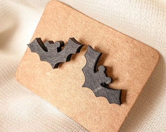 Pendientes de murciélago de Mickey Mouse: pendientes de Halloween de madera hechos a mano