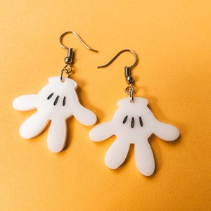 Boucles d'oreilles gants Mickey Mouse cadeau pour les amoureux de Disney / boucles d'oreilles pendantes pour adolescents adultes tendance boucles d'oreilles Mickey Mouse, cadeau inspiré de Disney pour elle image 6