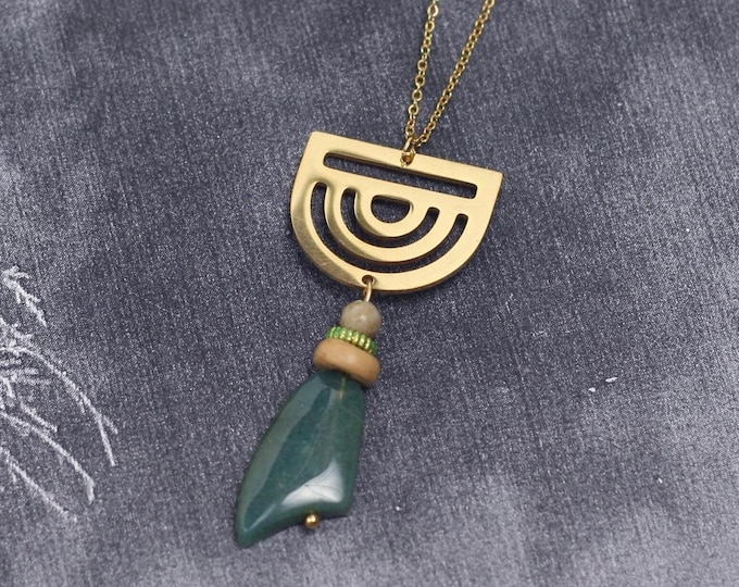Long gold necklace with green agate, minimalist modern dainty necklace art deco, jewelry, Emma et moi