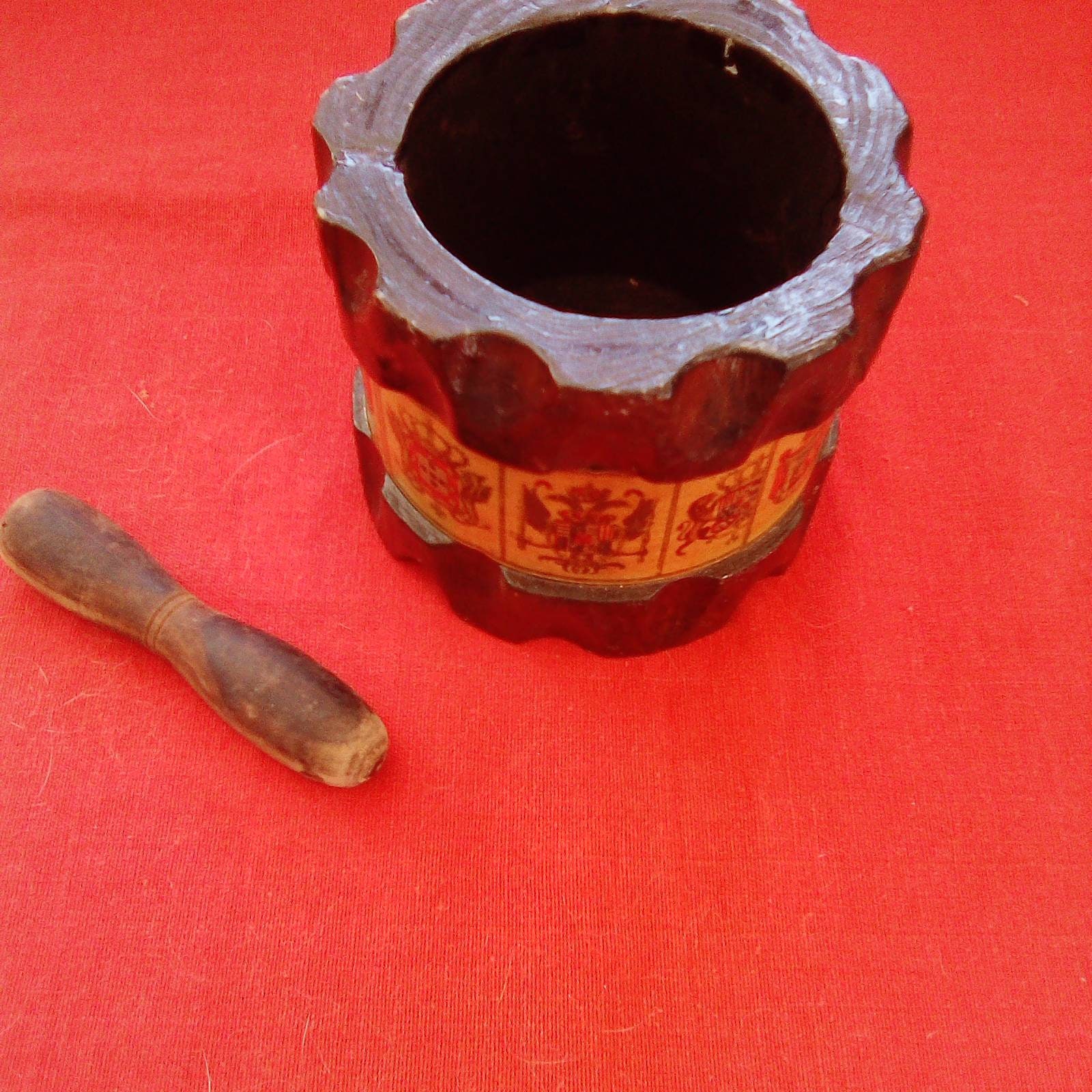 Vieux Bol Primitif Sculpté