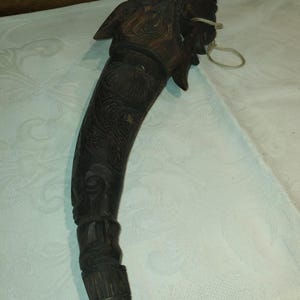 RARE Batak medicine horn container or box - Indonesian - Horn - 20th century - Tribal art