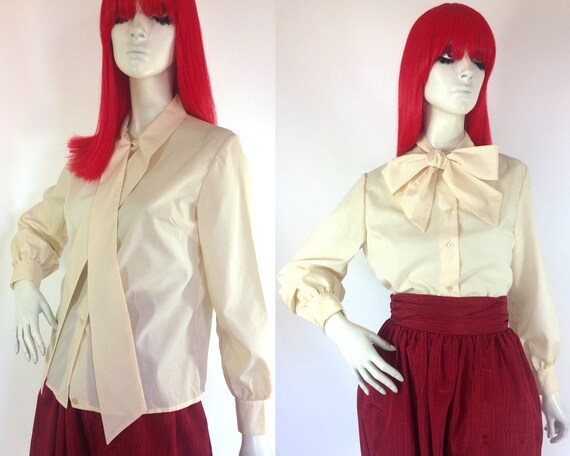 1970s vintage cream cotton pussy bow blouse / 60s