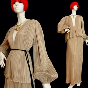 John bates Couture 1970s vintage pleated two piece suit / skirt set / Deco / balloon sleeves / posh / Jean Varon
