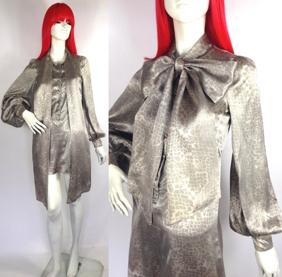 Vintage 1960s BIBA satin mini dress // balloon sle