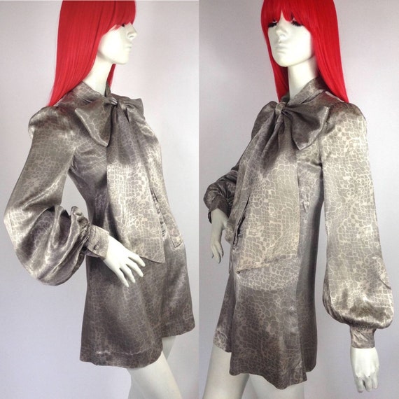 Vintage 1960s BIBA satin mini dress // balloon sle