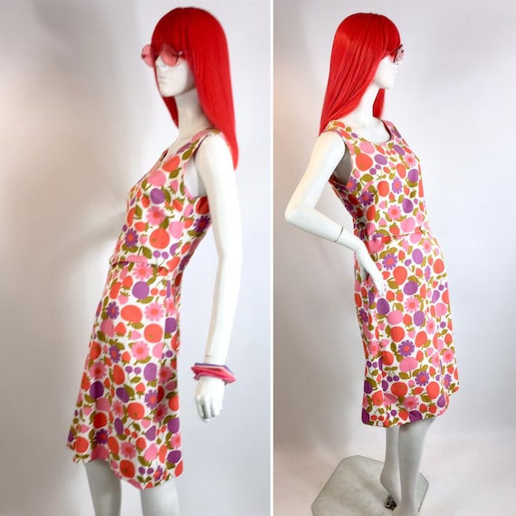 1960s fruit and daisy novelty print shift dress /… - image 2