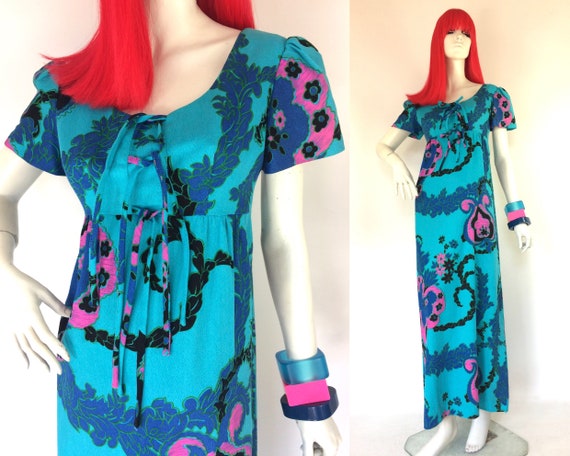 1970s Vintage Hawaiian cotton maxi dress / Tiki /