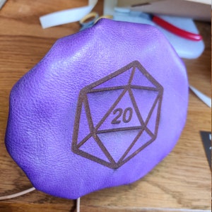 D&D-tärningspåse i läder – handgjord – tärningspåse – RPG-tärningspåse – Dungeons and Dragons – medeltida påse – spelpresent bild 7