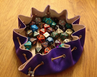 Leather Dice Bag DnD – Handmade Dice Pouch – RPG Dice Storage – Dungeons and Dragons – Medieval Drawstring Bag – Gift for Gamer
