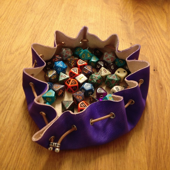 Leren dobbelsteenzakje DnD – handgemaakt – dobbelsteen zakje – RPG dice bag – Dungeons and Dragons – middeleeuws zakje – cadeau gamer