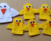 Items similar to 5 Little Ducks Finger Puppet Set - Handmade on Etsy
