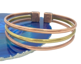 Pulsera triple magnética de cobre y latón