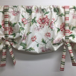 Window valance, tie up window valance, floral window valance, floral tie up valance, floral valance