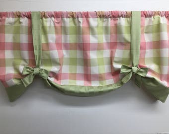 Girls nursery window valnace, pink green check window valance, check window valance, toe up window valance