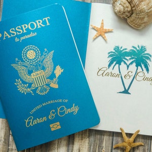 Invitaciones de boda de destino de Vanessa - DIY - cubierta metálica + lámina pasaporte de boda genérico & tarjeta de embarque muestra
