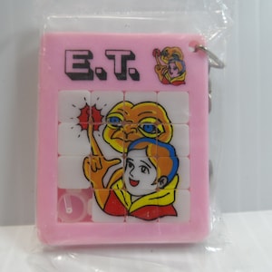 Vintage E.T The Extra Terrestrial sliding puzzle Key Chain, Original 1982 Merchandise. &quot;E.T&#39; With Kid Lighting His Finger Tip&quot;