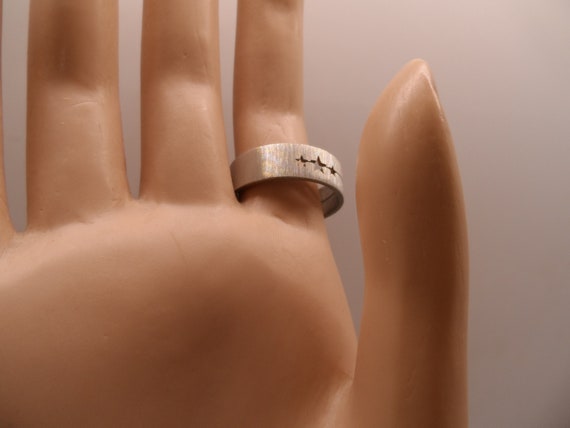 Vintage 1990s Statement Ring "Three Connected Sta… - image 3