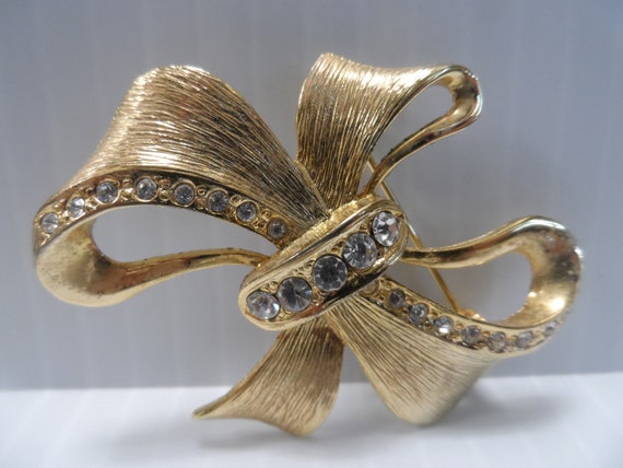 Vintage Ribbon Bow Brooch with Rhinestones Signed… - image 4