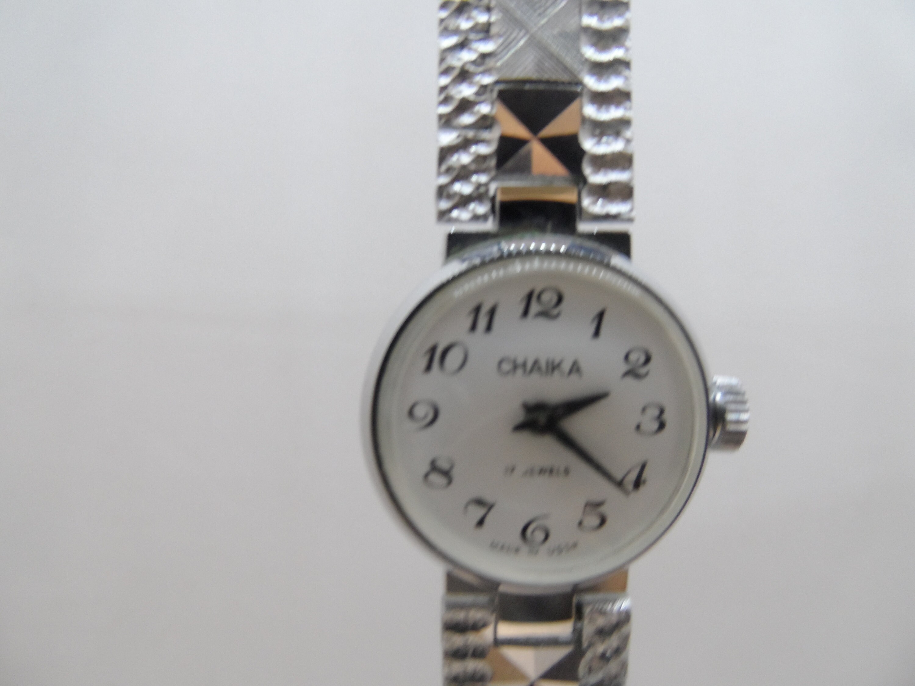 CHAIKA 手巻き腕時計 17石 MADE IN USSR il_fullxfull.2681393155_bvqr.jpg