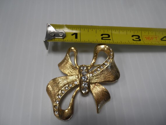 Vintage Ribbon Bow Brooch with Rhinestones Signed… - image 7