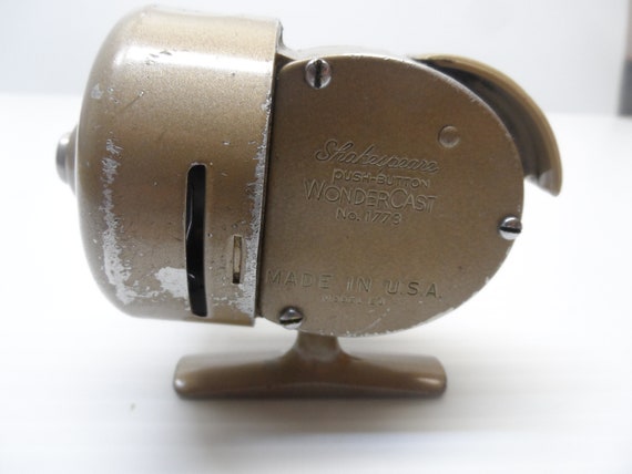 Vintage Shakespeare Fishing Reel No. 1773 Wondercast Model EJ Push Button.  -  Israel