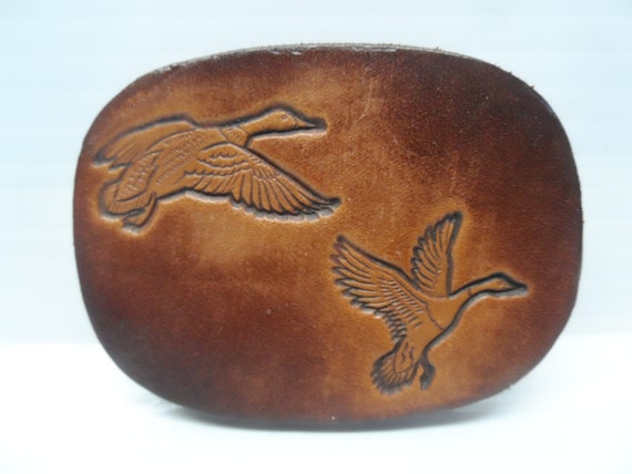 Vintage Leather Embossed Flying Ducks Belt buckle… - image 1