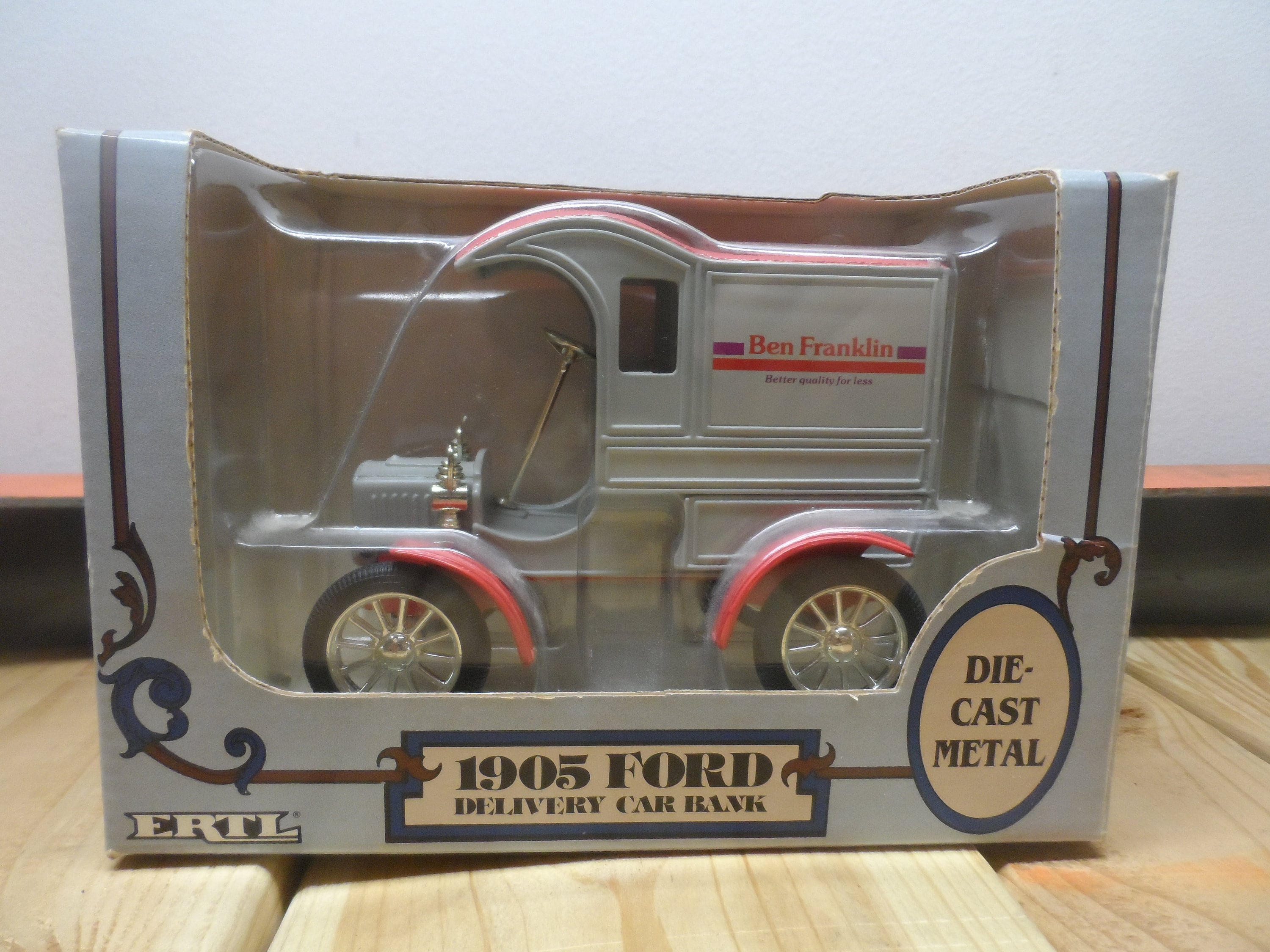 ertl 1905 delivery car bank