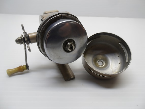 Buy Vintage Shakespeare Fishing Reel No. 1773 Wondercast Model EJ Push  Button. Online in India 