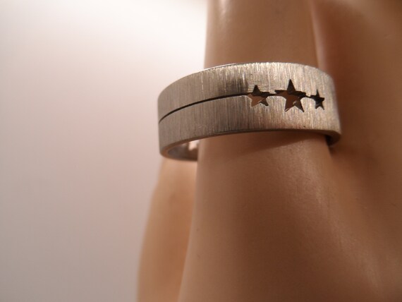 Vintage 1990s Statement Ring "Three Connected Sta… - image 2