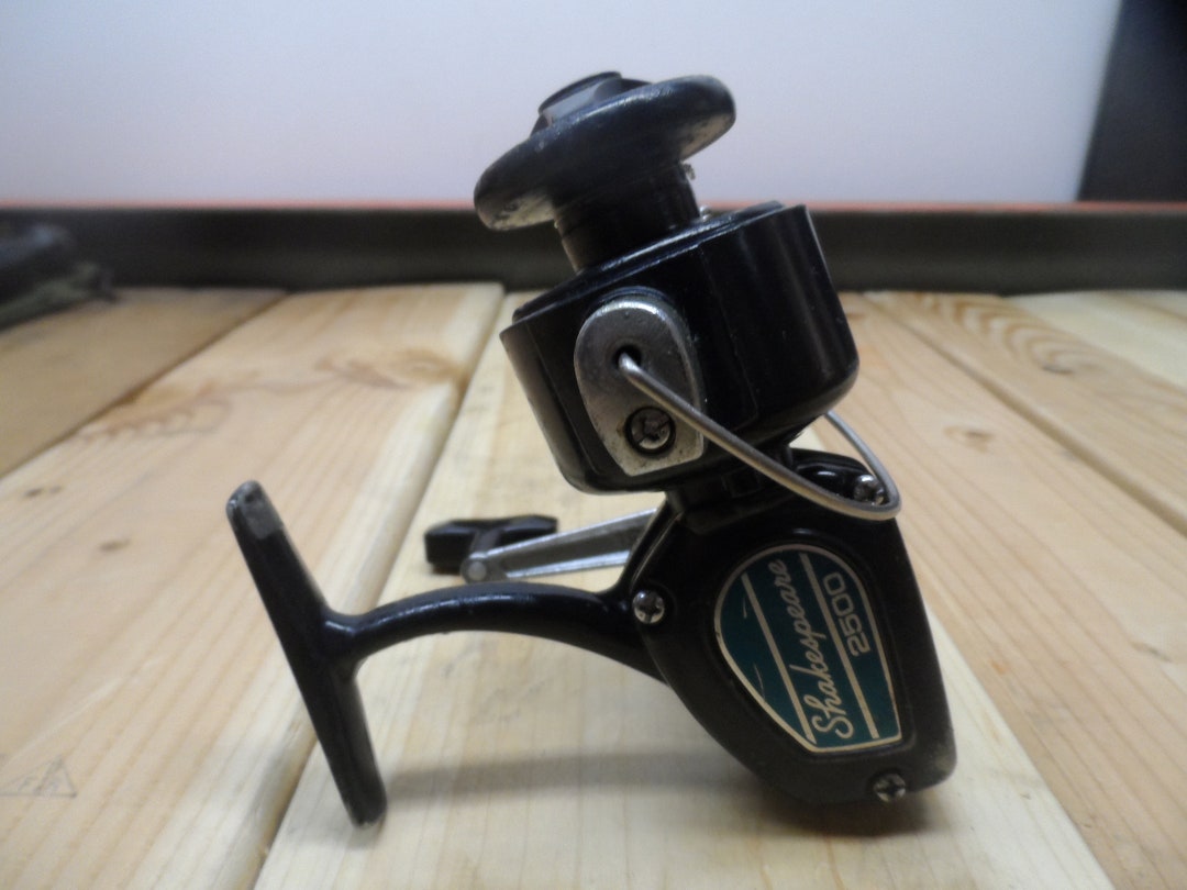 Vintage Shakespeare 2500 Ball Bearing Spinning Reel, Made in Japan - Etsy Vintage Shakespeare 2500 Ball Bearing Spinning Reel, Made in Japan - Etsy