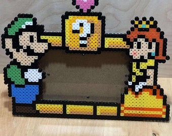 Luigi and Daisy picture frame - Couples picture frame - Gaming couple - 8 bit - anniversary gift - wedding gift - Valentines Gift