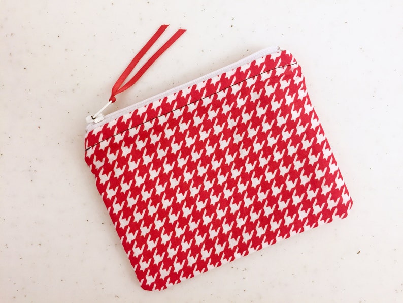 Red Houndstooth Zippered Change Purse