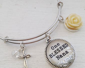 Mother’s Day gift for grandma,"One blessed Nana" personalized bangle bracelet,grandma jewelry,Nana gift,Nana jewelry,customizable