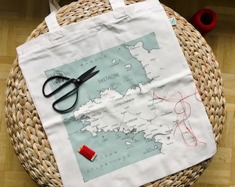 Carte de BRETAGNE imprimée sur tote-bag ou coussin pour tracer son itinéraire au fil du voyage