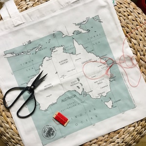 Carte d'AUSTRALIE imprimée sur tissu pour tracer son tinéraire au fil du voyage